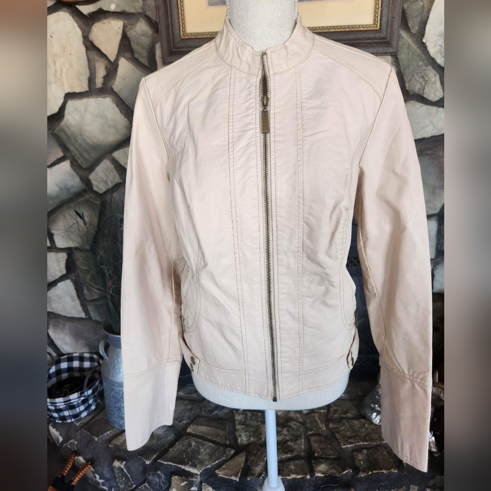 Apt 9 Moto jacket cream/rose color size M.